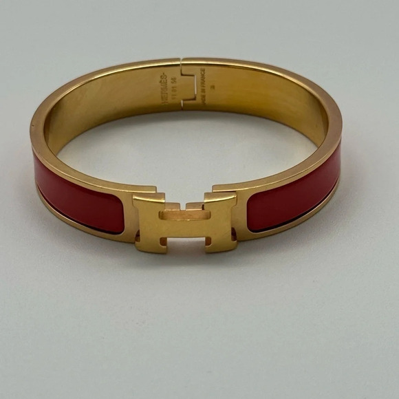 HERMES Click H Bracelet Yellow Gold with Peach Color Enamel Center - Picture 7 of 7